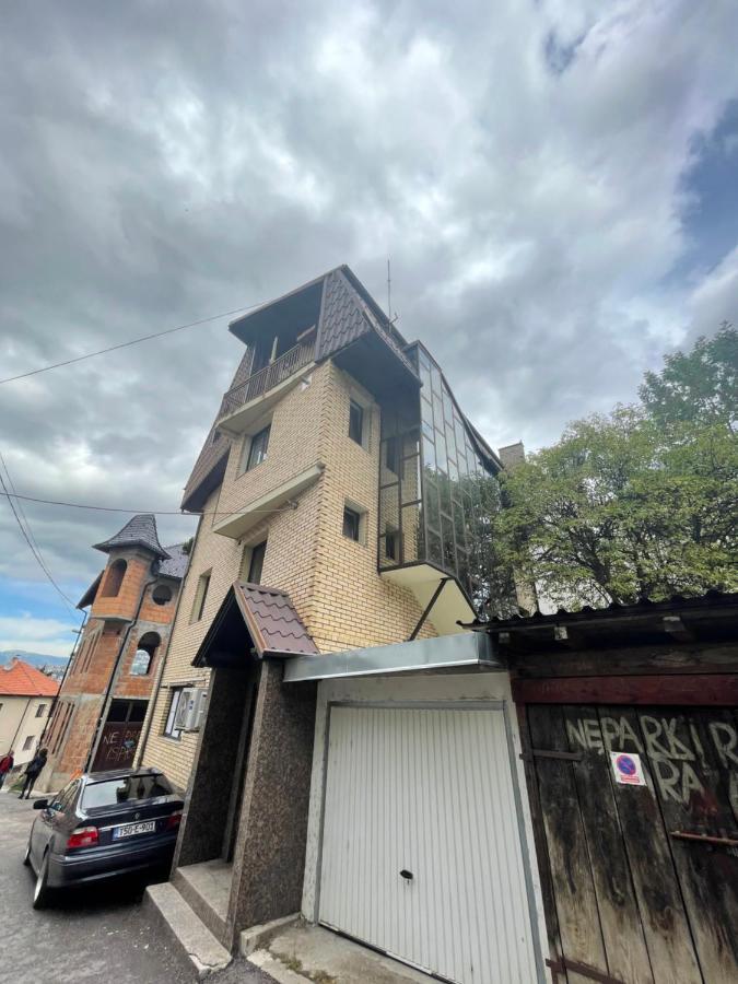 Casa Gialla Free Parking Sarajevo Luaran gambar